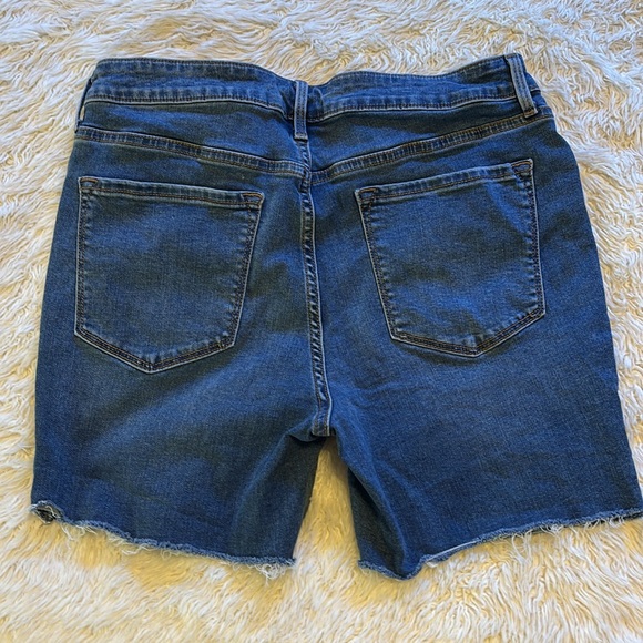 Old Navy Custom Cut Shorts - 12 - Picture 4 of 4